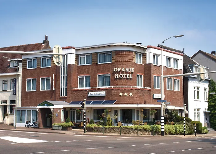 Hotel Oranje 3*